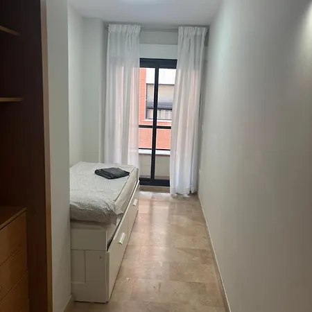 Pintor Llorens Apartman